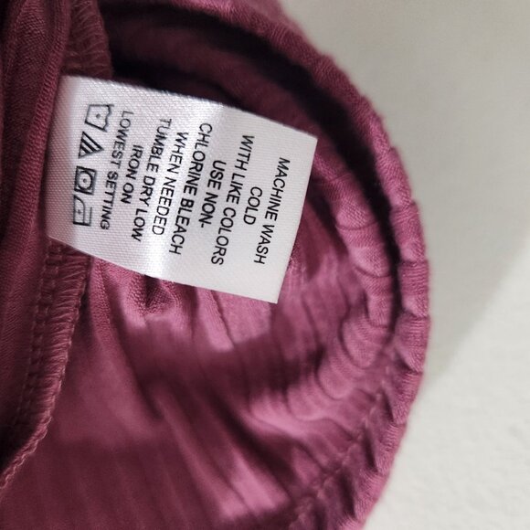 Me To We Halter top Ribbed Mauve Pink Sleeveless Crop Top Medium - Picture 11 of 12